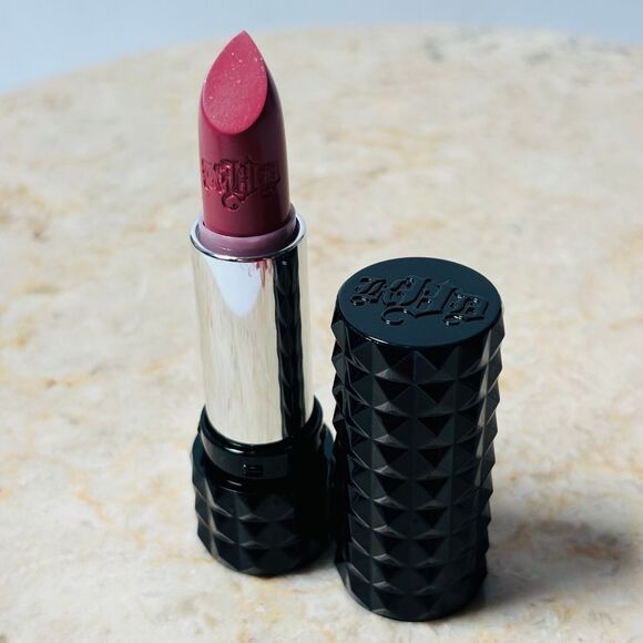 NEW Kat Von D Studded Kiss Lipstick MAGICK 3.0G‎ 0.10 Oz KVD Beauty - Picture 1 of 6